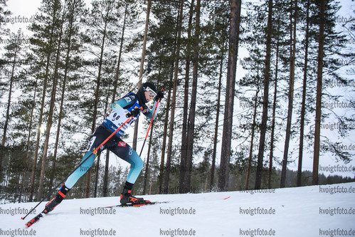 13.03.2020, xkvx, Biathlon IBU Weltcup Kontiolathi, Sprint Damen, v.l. Chloe Chevalier (France) in aktion / in action competes