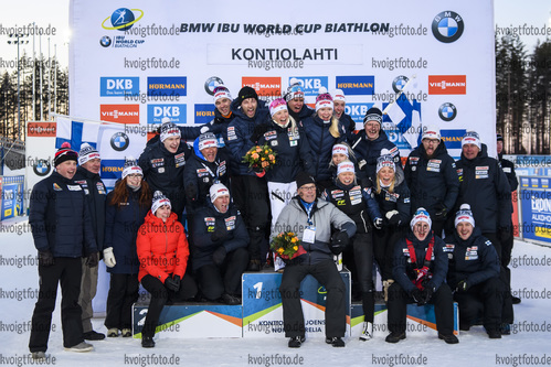 14.03.2020, xkvx, Biathlon IBU Weltcup Kontiolathi, Verfolgung Damen, v.l. Kaisa Makarainen (Finland) mit dem Team / together with the team