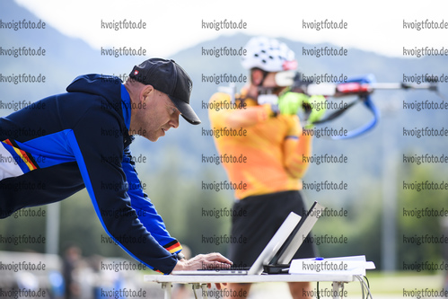 05.08.2020, xkvx, Biathlon Training Ruhpolding, v.l. Schiesstrainer Engelbert Sklorz, Tim Grotian  