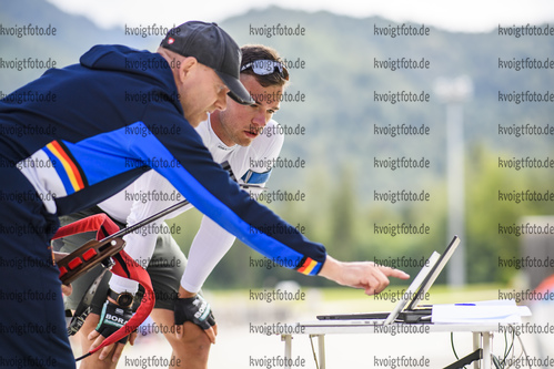 05.08.2020, xkvx, Biathlon Training Ruhpolding, v.l. Schiesstrainer Engelbert Sklorz, Max Barchewitz  