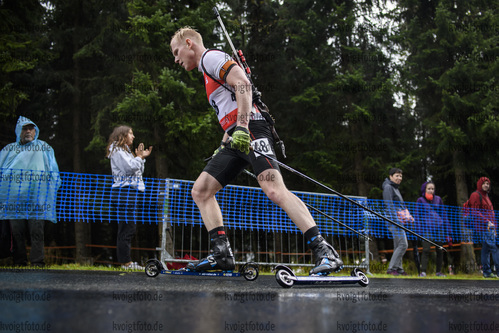 05.09.2020, xkvx, Biathlon Deutsche Meisterschaften Altenberg, Sprint Herren, v.l. Erik Weick (Germany)  / 