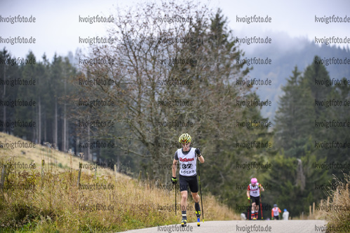 09.10.2020, xkvx, Biathlon, Deutschlandpokal Notschrei, Berglauf - maennlich, v.l. Elias Seidl
