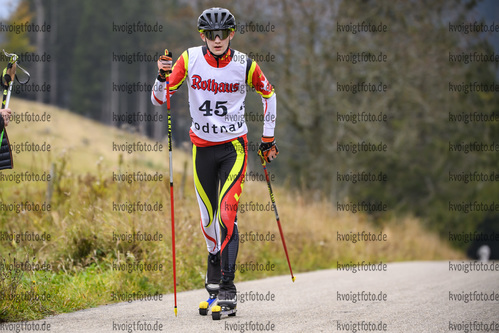 09.10.2020, xkvx, Biathlon, Deutschlandpokal Notschrei, Berglauf - maennlich, v.l. Daniel Stiefvater