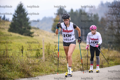 09.10.2020, xkvx, Biathlon, Deutschlandpokal Notschrei, Berglauf - weiblich, v.l. Johanna Puff