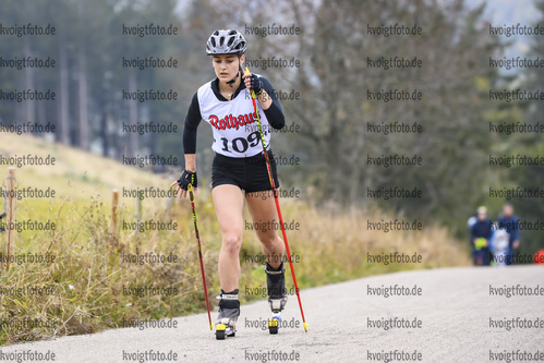 09.10.2020, xkvx, Biathlon, Deutschlandpokal Notschrei, Berglauf - weiblich, v.l. Marie Charlott Tschiersch
