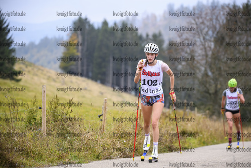 09.10.2020, xkvx, Biathlon, Deutschlandpokal Notschrei, Berglauf - weiblich, v.l. Sophia Weiss