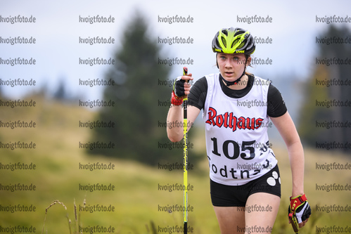 09.10.2020, xkvx, Biathlon, Deutschlandpokal Notschrei, Berglauf - weiblich, v.l. Carina Gutmann
