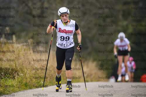 09.10.2020, xkvx, Biathlon, Deutschlandpokal Notschrei, Berglauf - weiblich, v.l. Anna Stumpfegger