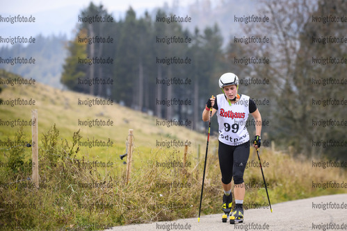 09.10.2020, xkvx, Biathlon, Deutschlandpokal Notschrei, Berglauf - weiblich, v.l. Anna Stumpfegger