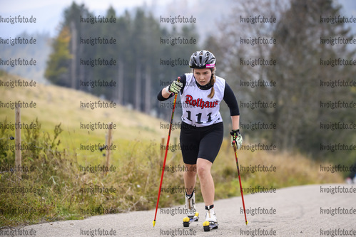 09.10.2020, xkvx, Biathlon, Deutschlandpokal Notschrei, Berglauf - weiblich, v.l. Maja Suttkus
