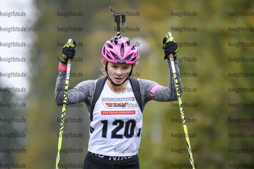 10.10.2020, xkvx, Biathlon, Deutschlandpokal Notschrei, Sprint - weiblich, v.l. Emily Schumann