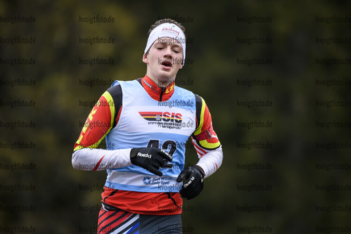 11.10.2020, xkvx, Biathlon, Deutschlandpokal Notschrei, Crosslauf - maennlich, v.l. Fabian Dietrich