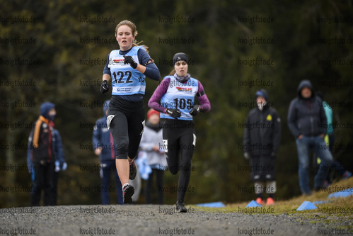 11.10.2020, xkvx, Biathlon, Deutschlandpokal Notschrei, Crosslauf - weiblich, v.l. Marlene Fichtner