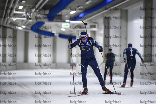 21.10.2020, xkvx, Biathlon Training Oberhof - Skihalle, v.l. Dominik Windisch (Italy)