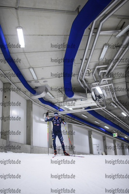 21.10.2020, xkvx, Biathlon Training Oberhof - Skihalle, v.l. Dominik Windisch (Italy)