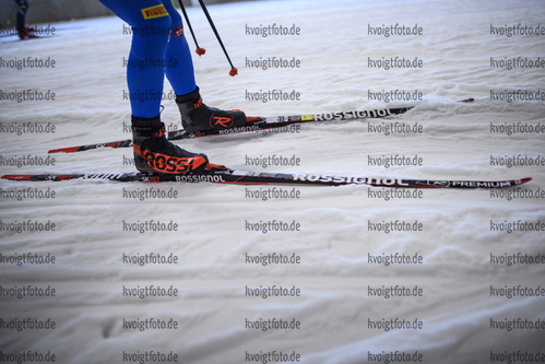 21.10.2020, xkvx, Biathlon Training Oberhof - Skihalle, v.l. Rossignol Schuhe / Ski