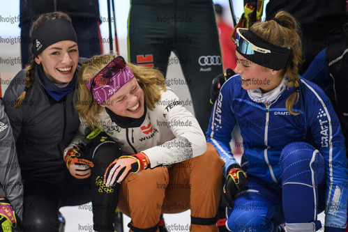 27.10.2020, xkvx, Biathlon NK2 Testwettkampf Oberhof - Skihalle, v.l. Sophia Weiss (Germany), Charlotte Gallbronner (Germany) und Marlene Fichtner (Germany)