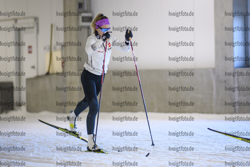 05.11.2020, xkvx, Wintersport - Biathlon Training Oberhof - Skihalle, v.l. Lisa Lohmann (Germany)
