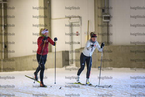 05.11.2020, xkvx, Wintersport - Biathlon Training Oberhof - Skihalle, v.l. Langlauf