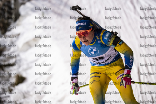 28.11.2020, xkvx, Biathlon IBU Weltcup Kontiolahti, Einzel Damen, v.l. Johanna Skottheim (Sweden) in aktion / in action competes