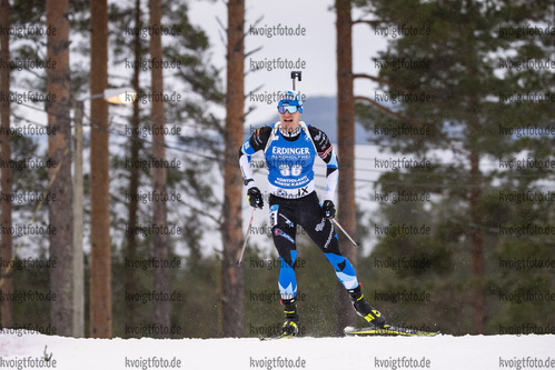 29.11.2020, xkvx, Biathlon IBU Weltcup Kontiolahti, Sprint Herren, v.l. Rene Zahkna (Estonia) in aktion / in action competes