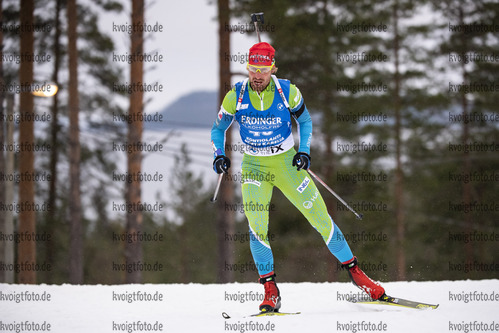 29.11.2020, xkvx, Biathlon IBU Weltcup Kontiolahti, Sprint Herren, v.l. Klemen Bauer (Slovenia) in aktion / in action competes