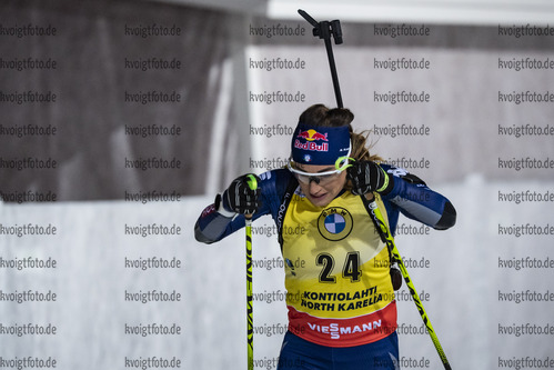 29.11.2020, xkvx, Biathlon IBU Weltcup Kontiolahti, Sprint Damen, v.l. Dorothea Wierer (Italy) in aktion / in action competes