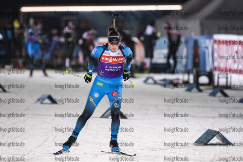02.12.2020, xkvx, Biathlon IBU Weltcup Kontiolahti, Training Damen und Herren, v.l. Julia Simon (France) in aktion / in action competes