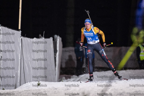 03.12.2020, xkvx, Biathlon IBU Weltcup Kontiolahti, Sprint Damen, v.l. Vanessa Hinz (Germany) in aktion / in action competes
