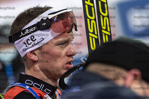 05.12.2020, xkvx, Biathlon IBU Weltcup Kontiolahti, Verfolgung Herren, v.l. Tarjei Boe (Norway) im Ziel nach dem Rennen / in the finish after the race