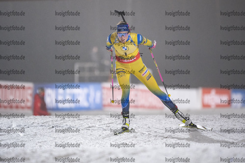 06.12.2020, xkvx, Biathlon IBU Weltcup Kontiolahti, Verfolgung Damen, v.l. Hanna Oeberg (Sweden) in aktion / in action competes