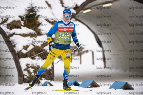 15.12.2020, xkvx, Biathlon IBU Weltcup Hochfilzen, Training Damen und Herren, v.l. Coach Johannes Lukas (Sweden)  / 