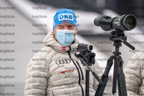 15.12.2020, xkvx, Biathlon IBU Weltcup Hochfilzen, Training Damen und Herren, v.l. Schiesstrainer Engelbert Sklorz (Germany)  / 