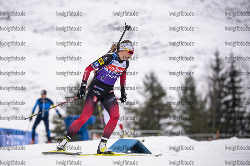 16.12.2020, xkvx, Biathlon IBU Weltcup Hochfilzen, Training Damen und Herren, v.l. Ida Lien (Norway) in aktion / in action competes