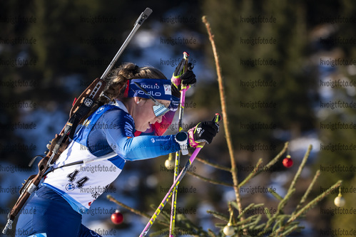 18.12.2020, xkvx, Biathlon IBU Weltcup Hochfilzen, Sprint Damen, v.l. Irene Cadurisch (Switzerland) in aktion / in action competes