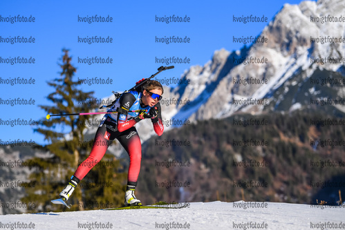 19.12.2020, xkvx, Biathlon IBU Weltcup Hochfilzen, Verfolgung Damen, v.l. Ingrid Landmark Tandrevold (Norway)  / 