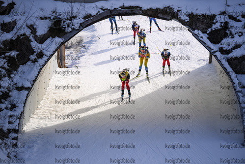 20.12.2020, xkvx, Biathlon IBU Weltcup Hochfilzen, Massenstart Damen, v.l.   /