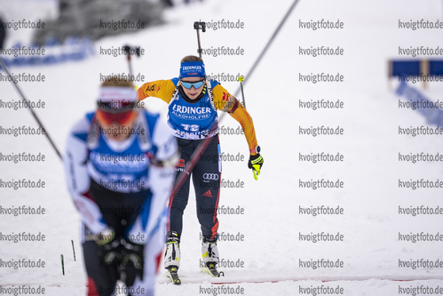 08.01.2020, xkvx, Biathlon IBU Weltcup Oberhof, Sprint Damen, v.l. Franziska Preuss (Germany) im Ziel / in the finish