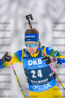 09.01.2020, xkvx, Biathlon IBU Weltcup Oberhof, Verfolgung Damen, v.l. Elvira Oeberg (Sweden) in aktion / in action competes
