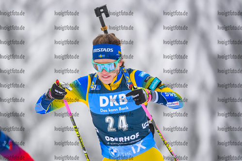 09.01.2020, xkvx, Biathlon IBU Weltcup Oberhof, Verfolgung Damen, v.l. Elvira Oeberg (Sweden) in aktion / in action competes