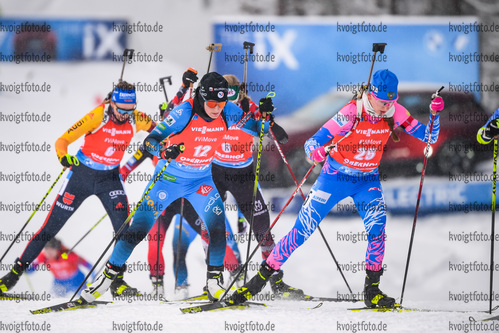 17.01.2020, xkvx, Biathlon IBU Weltcup Oberhof, Massenstart Damen, v.l. Justine Braisaz-Bouchet (France)  / 