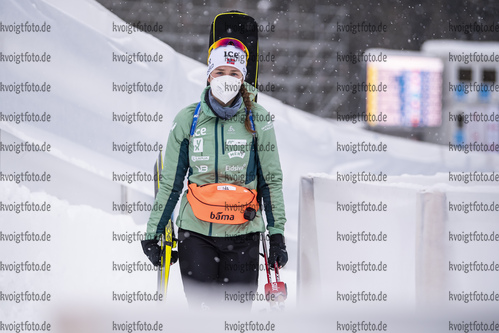 21.01.2021, xkvx, Biathlon IBU Weltcup Antholz, Einzel Damen, v.l. Ida Lien (Norway)  / 