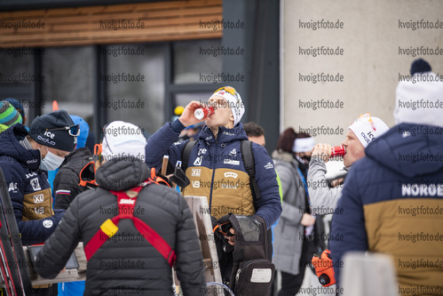 22.01.2021, xkvx, Biathlon IBU Weltcup Antholz, Einzel Herren, v.l. Vetle Sjaastad Christiansen (Norway) und Johannes Dale (Norway)  / 