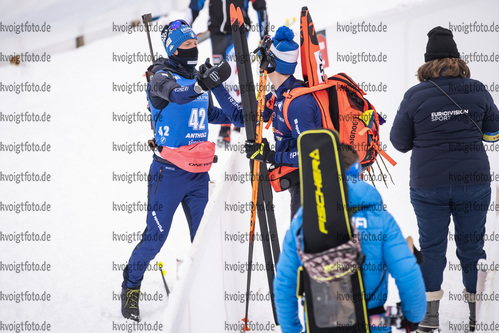 22.01.2021, xkvx, Biathlon IBU Weltcup Antholz, Einzel Herren, v.l. Lukas Hofer (Italy) und Didier Bionaz (Italy)  / 