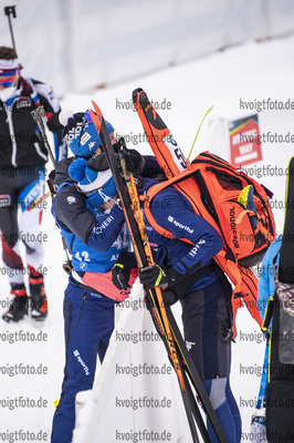 22.01.2021, xkvx, Biathlon IBU Weltcup Antholz, Einzel Herren, v.l. Lukas Hofer (Italy) und Didier Bionaz (Italy)  / 