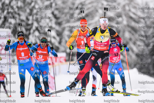 23.01.2021, xkvx, Biathlon IBU Weltcup Antholz, Massenstart Damen, v.l. Marte Olsbu Roeiseland (Norway)  / 
