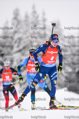 23.01.2021, xkvx, Biathlon IBU Weltcup Antholz, Massenstart Damen, v.l. Dorothea Wierer (Italy)  / 