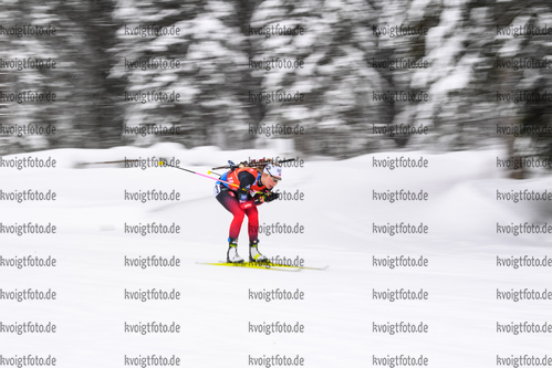 23.01.2021, xkvx, Biathlon IBU Weltcup Antholz, Massenstart Damen, v.l. Ingrid Landmark Tandrevold (Norway)  / 