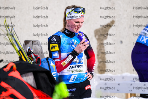 24.01.2021, xkvx, Biathlon IBU Weltcup Antholz, Staffel Damen, v.l. Marte Olsbu Roeiseland (Norway)  / 
