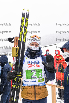 10.02.2021, xkvx, Biathlon IBU World Championships Pokljuka, Mixed Relay, v.l. Johannes Thingnes Boe (Norway) schaut / looks on